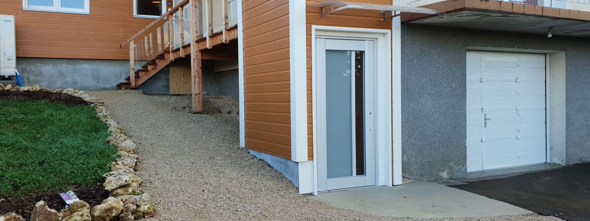 ASCENSEUR MAISON129 2000X750 | 2PElevateurs Ascenseurs de maison hydrauliques Etna France confort et autonome sur les secteurs de Mulhouse et Altkirch Guebwiller