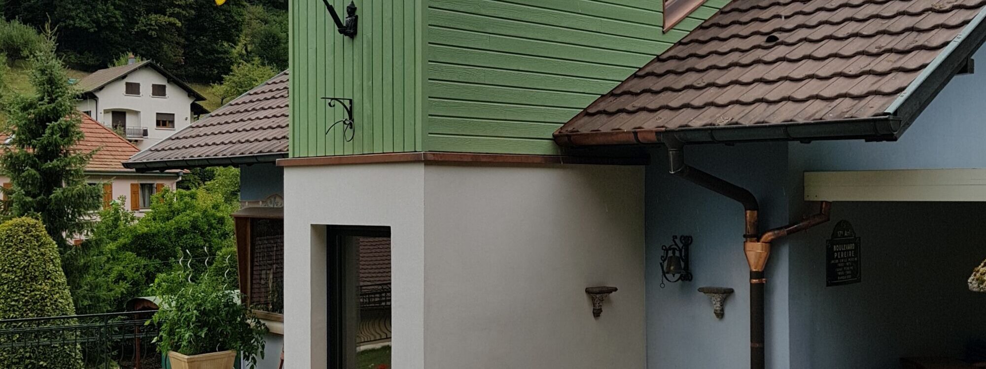 PHOTOS CHANTIER153 2000X750 | 2PElevateurs Installation d’un ascenseur extérieur : quelles contraintes à anticiper ? Kingersheim