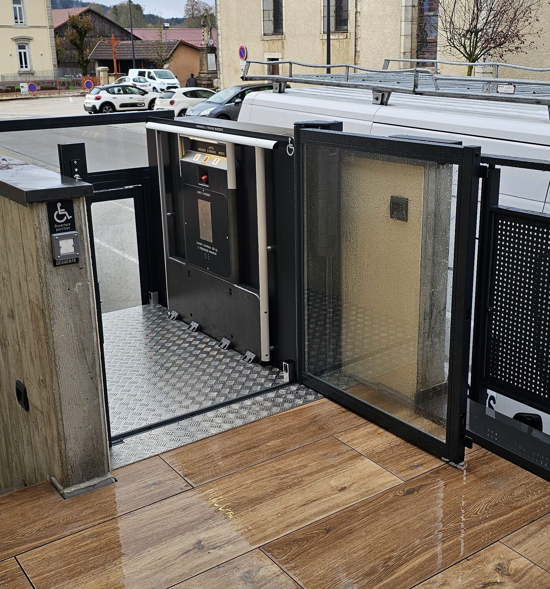 PLATEFORME VERTICALE52 1868X2000 | 2PElevateurs Solutions de mobilité avancées : plateformes élévatrices près de Mulhouse et Saint-Louis Mulhouse